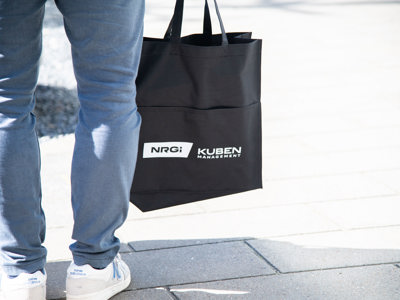 Kuben Management logo på papir